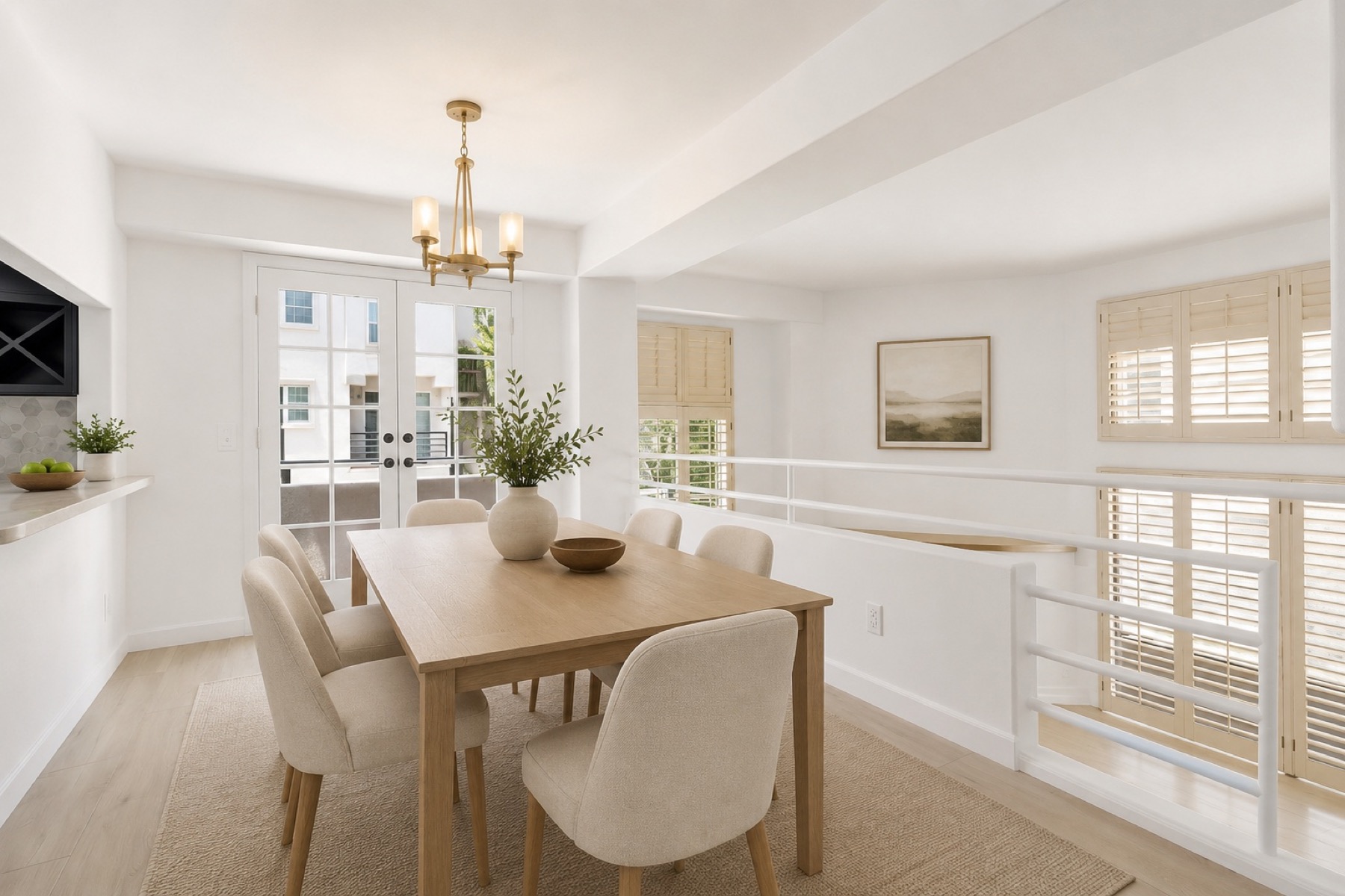 Virtually staged dining room